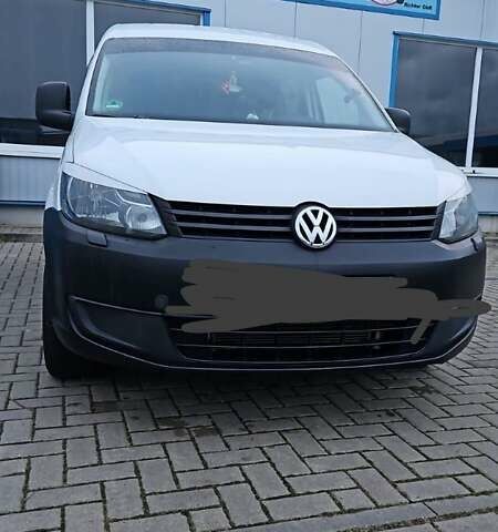 Белый Фольксваген Кадди, объемом двигателя 1.6 л и пробегом 474 тыс. км за 5991 $, фото 1 на Automoto.ua