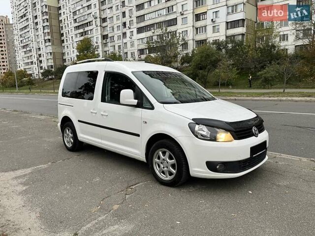 Білий Фольксваген Кадді, об'ємом двигуна 1.6 л та пробігом 355 тис. км за 11700 $, фото 1 на Automoto.ua