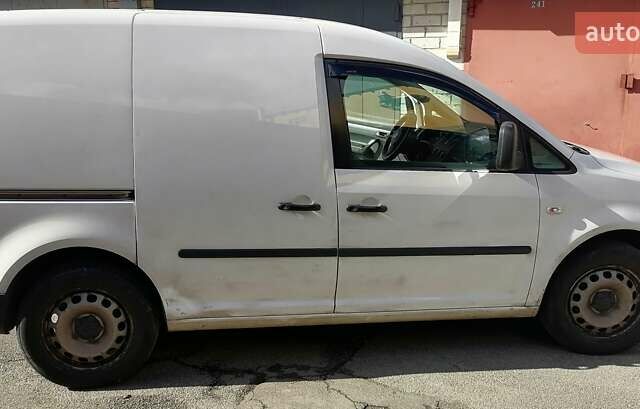 Фольксваген Кадді 2014 у Києві на Automoto.ua Білий Фольксваген Кадді, об'ємом двигуна 1.6 л та пробігом 300 тис. км за 11000 $, фото 1 на Automoto.ua