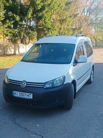 Белый Фольксваген Кадди, объемом двигателя 1.6 л и пробегом 266 тыс. км за 11500 $, фото 1 на Automoto.ua