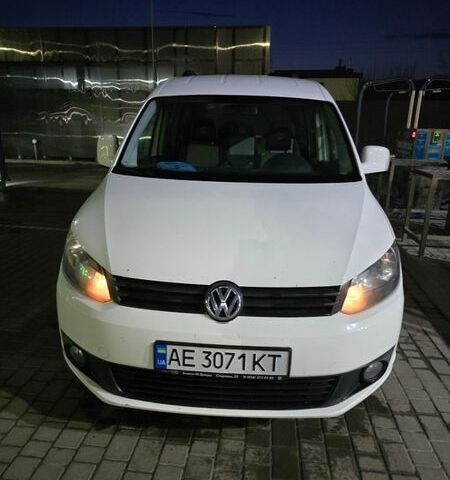 Белый Фольксваген Кадди, объемом двигателя 1.97 л и пробегом 244 тыс. км за 12200 $, фото 1 на Automoto.ua