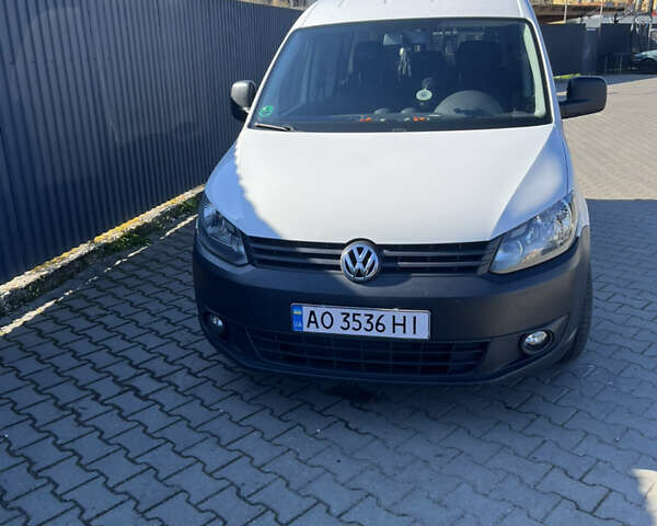 Фольксваген Кадди 2014 в Ужгороде на Automoto.ua Белый Фольксваген Кадди, объемом двигателя 1.6 л и пробегом 280 тыс. км за 10500 $, фото 1 на Automoto.ua