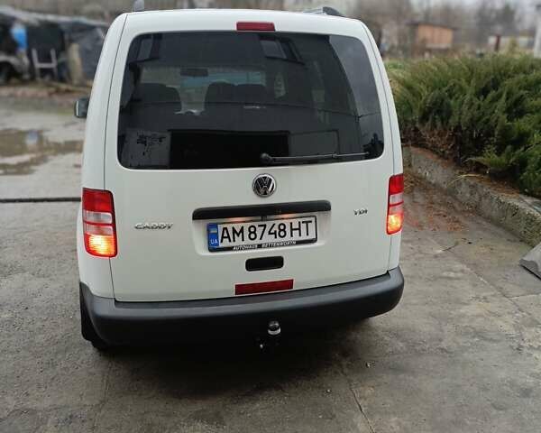Белый Фольксваген Кадди, объемом двигателя 1.6 л и пробегом 265 тыс. км за 8950 $, фото 1 на Automoto.ua