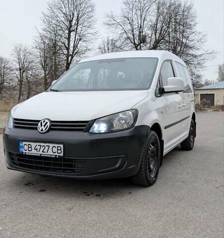 Белый Фольксваген Кадди, объемом двигателя 1.6 л и пробегом 350 тыс. км за 11200 $, фото 1 на Automoto.ua