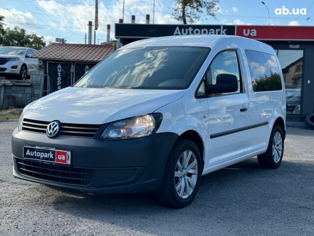 Белый Фольксваген Кадди, объемом двигателя 1.6 л и пробегом 220 тыс. км за 11890 $, фото 1 на Automoto.ua