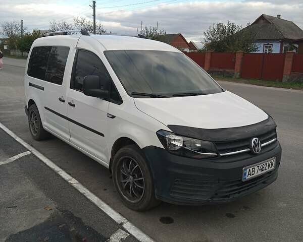 Білий Фольксваген Кадді, об'ємом двигуна 1.97 л та пробігом 250 тис. км за 12300 $, фото 1 на Automoto.ua