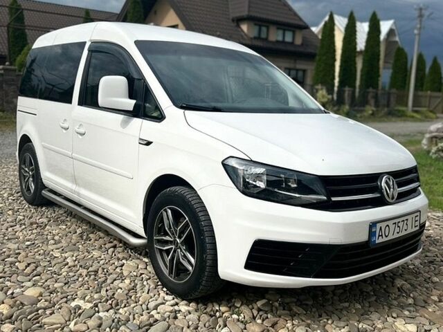 Белый Фольксваген Кадди, объемом двигателя 1.97 л и пробегом 290 тыс. км за 13000 $, фото 1 на Automoto.ua