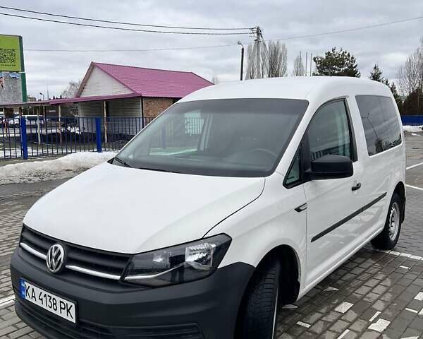 Белый Фольксваген Кадди, объемом двигателя 1.6 л и пробегом 158 тыс. км за 13000 $, фото 1 на Automoto.ua
