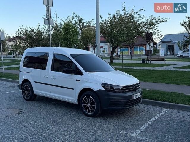 Белый Фольксваген Кадди, объемом двигателя 1.97 л и пробегом 350 тыс. км за 11700 $, фото 1 на Automoto.ua