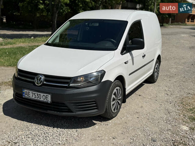 Белый Фольксваген Кадди, объемом двигателя 1.6 л и пробегом 217 тыс. км за 9900 $, фото 1 на Automoto.ua