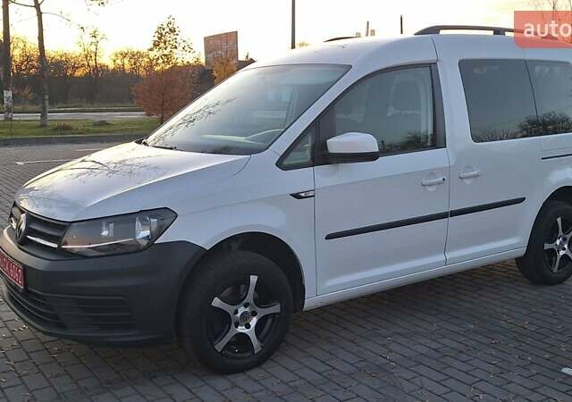 Белый Фольксваген Кадди, объемом двигателя 2 л и пробегом 247 тыс. км за 13900 $, фото 1 на Automoto.ua