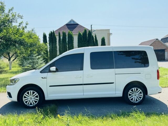 Белый Фольксваген Кадди, объемом двигателя 2 л и пробегом 47 тыс. км за 17500 $, фото 1 на Automoto.ua