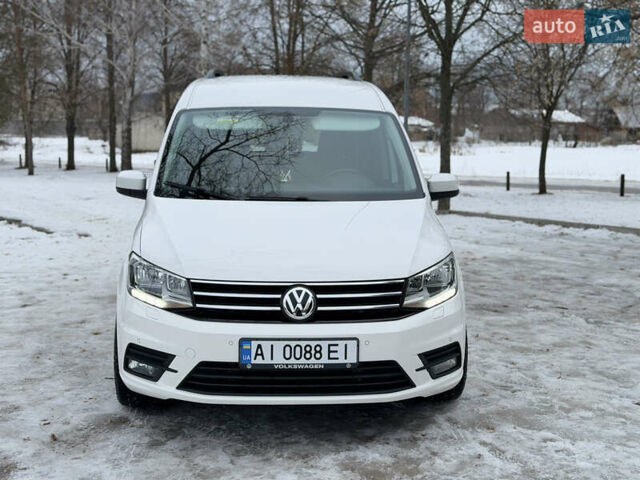 Белый Фольксваген Кадди, объемом двигателя 1.97 л и пробегом 215 тыс. км за 18999 $, фото 1 на Automoto.ua