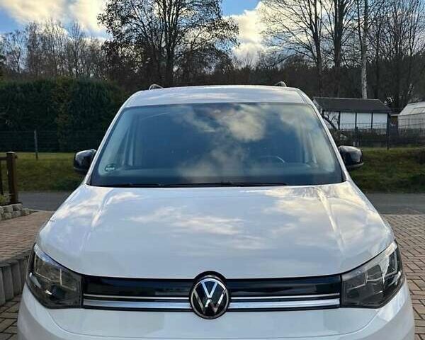 Білий Фольксваген Кадді, об'ємом двигуна 2 л та пробігом 68 тис. км за 27700 $, фото 1 на Automoto.ua