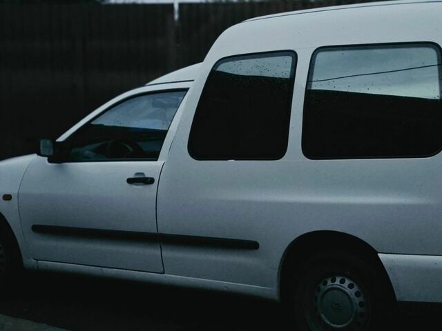 Білий Фольксваген Кадді, об'ємом двигуна 1.39 л та пробігом 350 тис. км за 2500 $, фото 1 на Automoto.ua