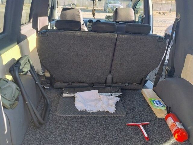 Белый Фольксваген Кадди, объемом двигателя 2 л и пробегом 350 тыс. км за 5000 $, фото 1 на Automoto.ua