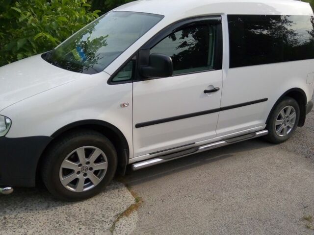 Фольксваген Кадди 2009 в Кременчуге на Automoto.ua Белый Фольксваген Кадди, объемом двигателя 2 л и пробегом 167 тыс. км за 6900 $, фото 1 на Automoto.ua