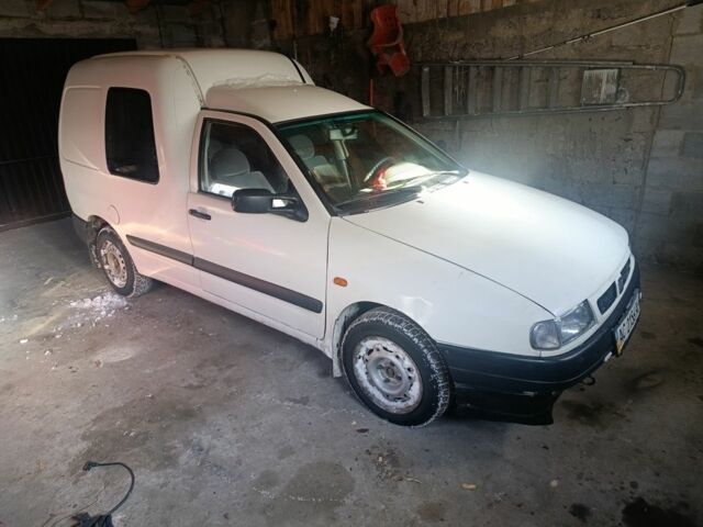 Білий Фольксваген Кадді, об'ємом двигуна 0 л та пробігом 245 тис. км за 2000 $, фото 1 на Automoto.ua