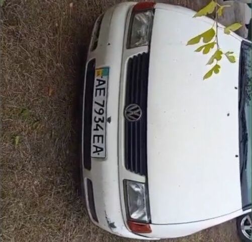 Фольксваген Кадди 2003 в Новомосковске на Automoto.ua Белый Фольксваген Кадди, объемом двигателя 1.9 л и пробегом 200 тыс. км за 1500 $, фото 1 на Automoto.ua