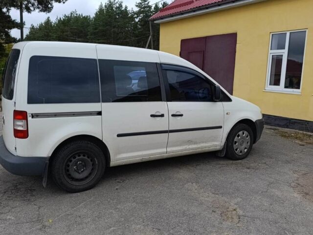 Белый Фольксваген Кадди, объемом двигателя 2 л и пробегом 280 тыс. км за 6400 $, фото 1 на Automoto.ua