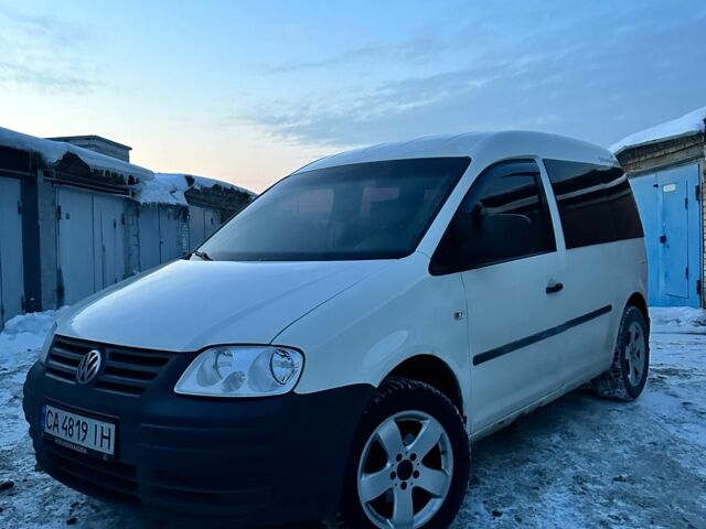 Белый Фольксваген Кадди, объемом двигателя 2 л и пробегом 333 тыс. км за 4500 $, фото 1 на Automoto.ua