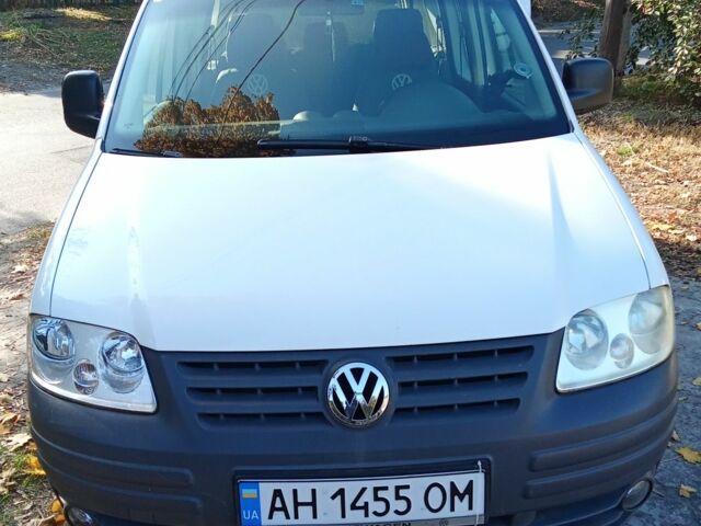 Белый Фольксваген Кадди, объемом двигателя 2 л и пробегом 278 тыс. км за 5990 $, фото 1 на Automoto.ua
