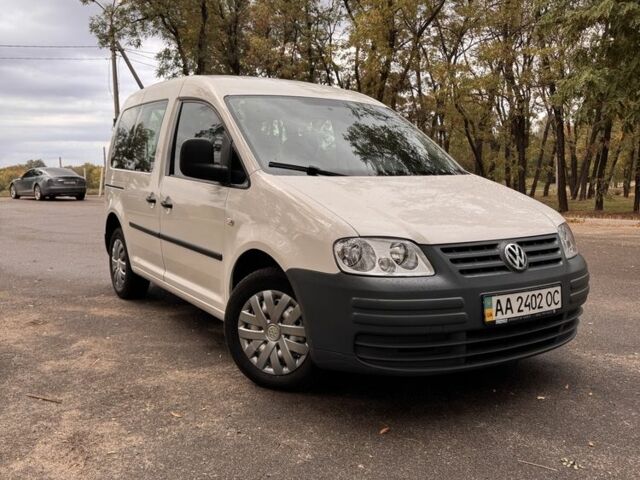 Белый Фольксваген Кадди, объемом двигателя 2 л и пробегом 310 тыс. км за 6499 $, фото 1 на Automoto.ua