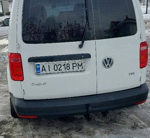 Белый Фольксваген Кадди, объемом двигателя 2 л и пробегом 235 тыс. км за 13872 $, фото 1 на Automoto.ua