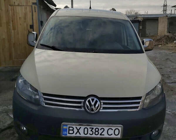 Бежевий Фольксваген Кадді, об'ємом двигуна 1.6 л та пробігом 386 тис. км за 9000 $, фото 1 на Automoto.ua
