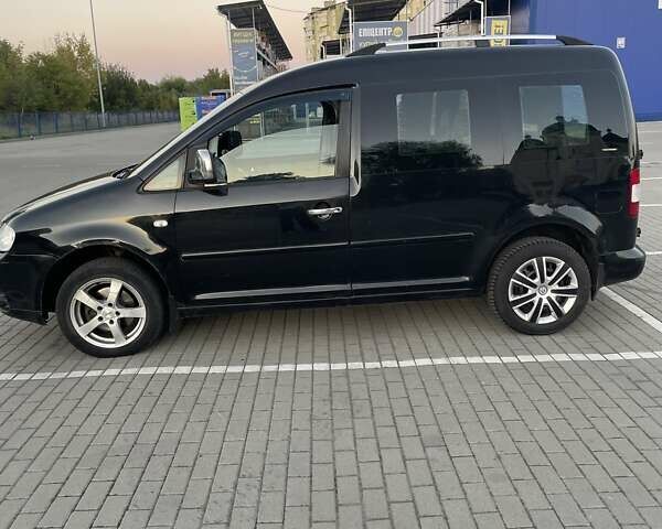 Черный Фольксваген Кадди, объемом двигателя 1.9 л и пробегом 305 тыс. км за 5600 $, фото 1 на Automoto.ua