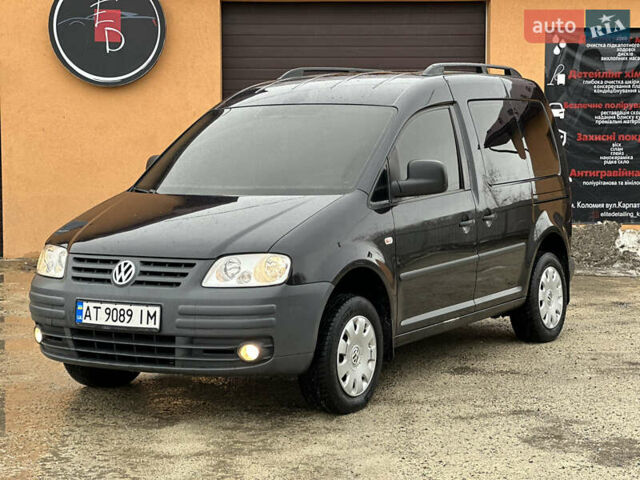 Черный Фольксваген Кадди, объемом двигателя 2 л и пробегом 213 тыс. км за 7599 $, фото 1 на Automoto.ua