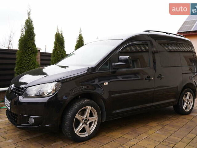 Черный Фольксваген Кадди, объемом двигателя 1.6 л и пробегом 220 тыс. км за 10300 $, фото 1 на Automoto.ua