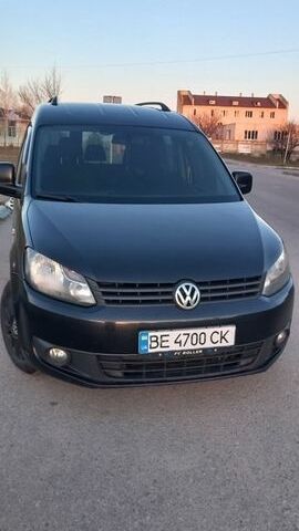 Черный Фольксваген Кадди, объемом двигателя 1.6 л и пробегом 300 тыс. км за 7500 $, фото 1 на Automoto.ua