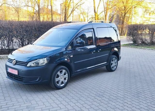 Чорний Фольксваген Кадді, об'ємом двигуна 1.6 л та пробігом 265 тис. км за 9000 $, фото 1 на Automoto.ua