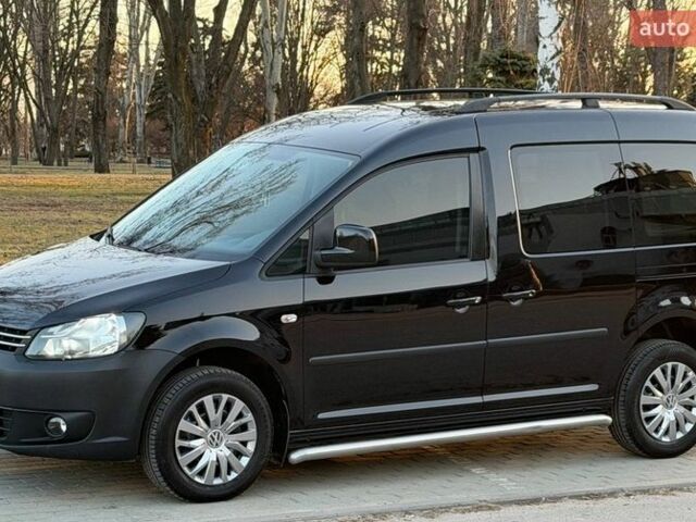 Черный Фольксваген Кадди, объемом двигателя 1.6 л и пробегом 269 тыс. км за 9200 $, фото 1 на Automoto.ua