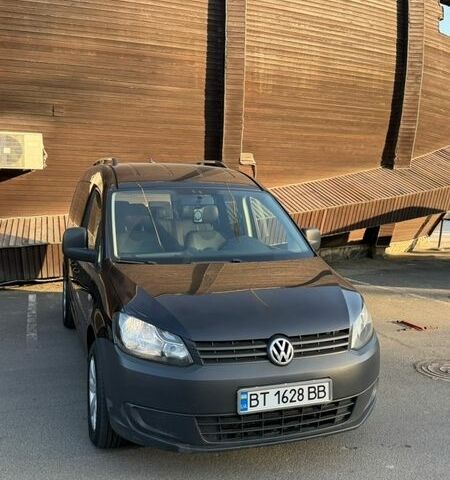 Черный Фольксваген Кадди, объемом двигателя 1.6 л и пробегом 198 тыс. км за 11500 $, фото 1 на Automoto.ua