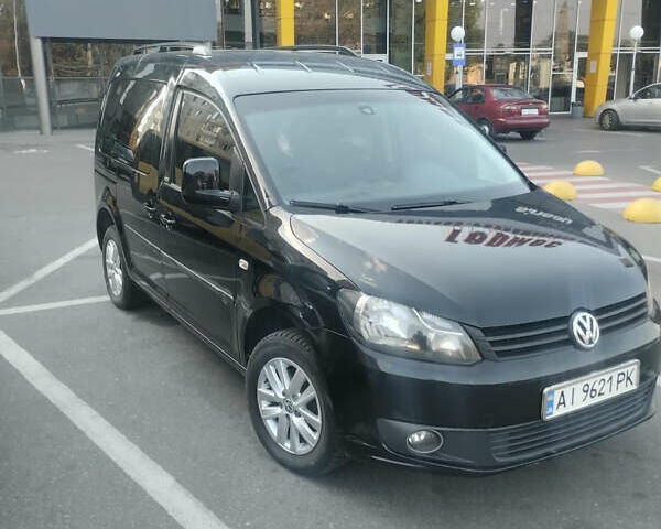 Черный Фольксваген Кадди, объемом двигателя 1.6 л и пробегом 257 тыс. км за 9400 $, фото 1 на Automoto.ua