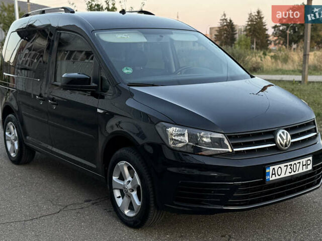Черный Фольксваген Кадди, объемом двигателя 1.97 л и пробегом 273 тыс. км за 14200 $, фото 1 на Automoto.ua