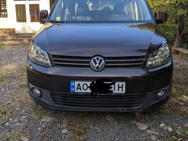 Фиолетовый Фольксваген Кадди, объемом двигателя 1.6 л и пробегом 228 тыс. км за 12200 $, фото 1 на Automoto.ua