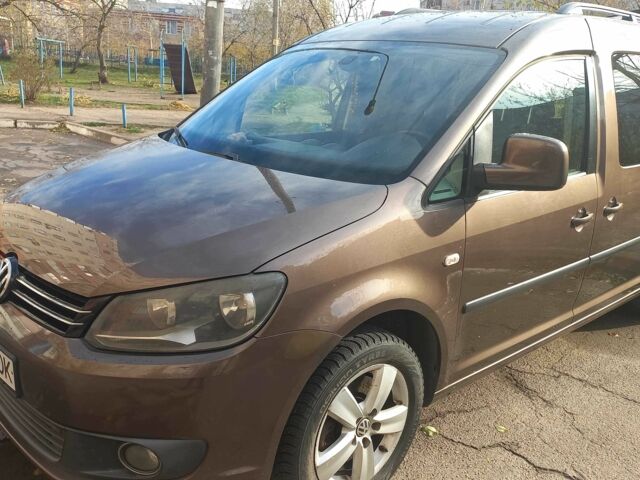 Коричневый Фольксваген Кадди, объемом двигателя 1.6 л и пробегом 225 тыс. км за 13000 $, фото 1 на Automoto.ua