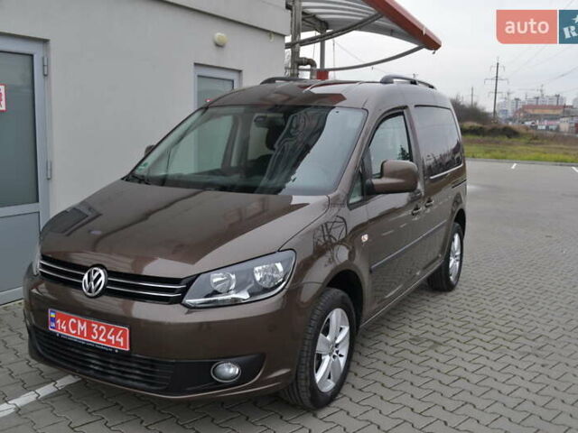 Коричневый Фольксваген Кадди, объемом двигателя 1.6 л и пробегом 225 тыс. км за 12500 $, фото 1 на Automoto.ua