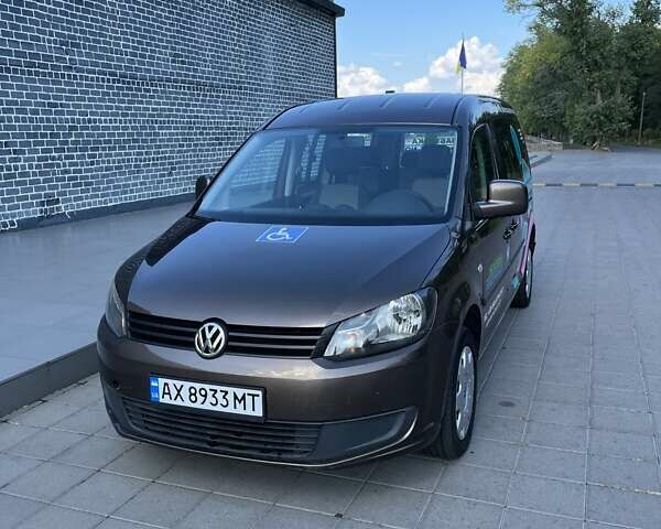 Коричневий Фольксваген Кадді, об'ємом двигуна 1.6 л та пробігом 216 тис. км за 9000 $, фото 1 на Automoto.ua