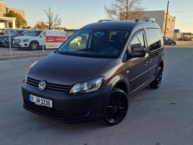 Коричневый Фольксваген Кадди, объемом двигателя 2 л и пробегом 242 тыс. км за 7600 $, фото 1 на Automoto.ua