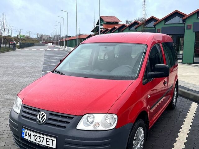 Красный Фольксваген Кадди, объемом двигателя 2 л и пробегом 277 тыс. км за 6500 $, фото 1 на Automoto.ua