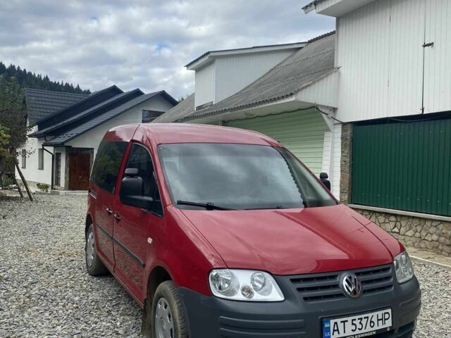 Красный Фольксваген Кадди, объемом двигателя 1.4 л и пробегом 200 тыс. км за 4524 $, фото 1 на Automoto.ua