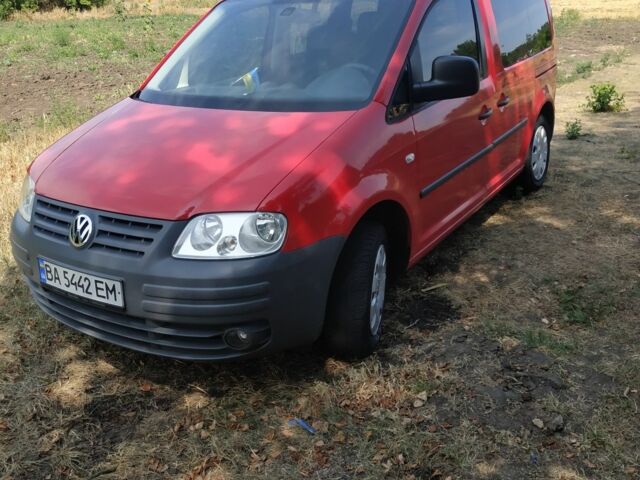 Красный Фольксваген Кадди, объемом двигателя 1.4 л и пробегом 320 тыс. км за 6500 $, фото 1 на Automoto.ua