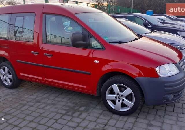 Красный Фольксваген Кадди, объемом двигателя 1.4 л и пробегом 192 тыс. км за 6299 $, фото 1 на Automoto.ua