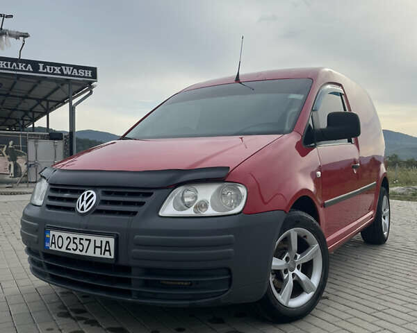 Красный Фольксваген Кадди, объемом двигателя 1.9 л и пробегом 344 тыс. км за 6200 $, фото 1 на Automoto.ua