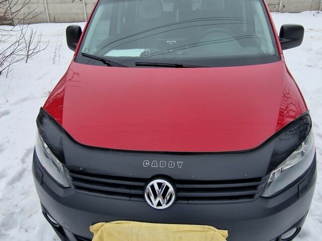 Красный Фольксваген Кадди, объемом двигателя 2 л и пробегом 187 тыс. км за 10500 $, фото 1 на Automoto.ua