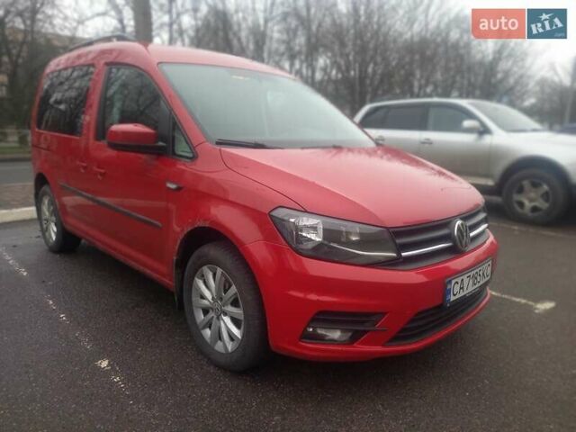Красный Фольксваген Кадди, объемом двигателя 2 л и пробегом 226 тыс. км за 15200 $, фото 1 на Automoto.ua